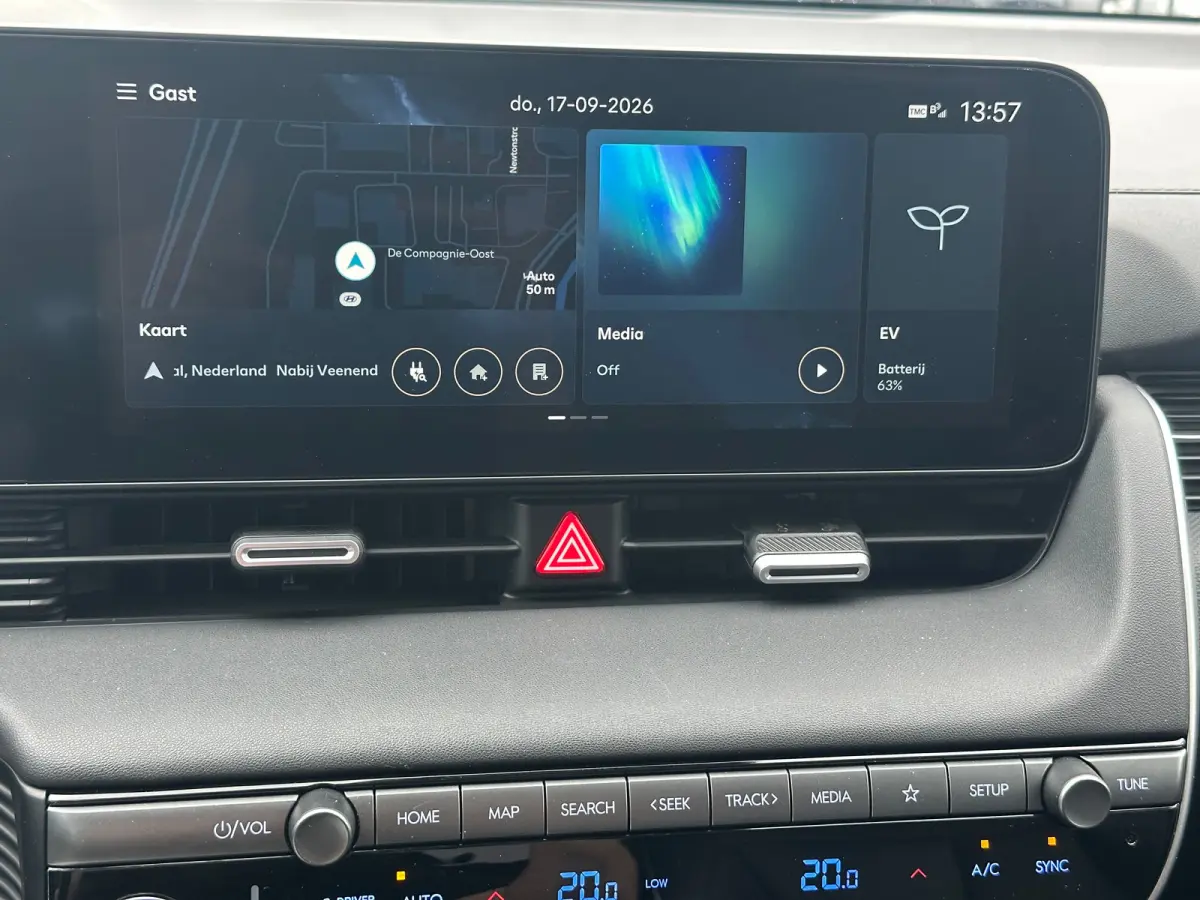 Connect+ 84 kWh | Afneembare trekhaak. | Anti Blokkeer Systeem | Apple Carplay/Android Auto