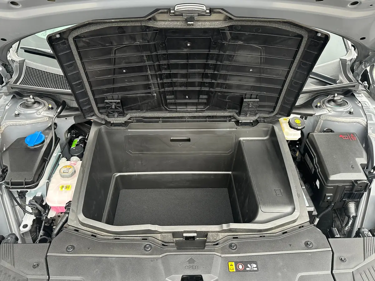 Connect+ 84 kWh | Afneembare trekhaak. | Anti Blokkeer Systeem | Apple Carplay/Android Auto