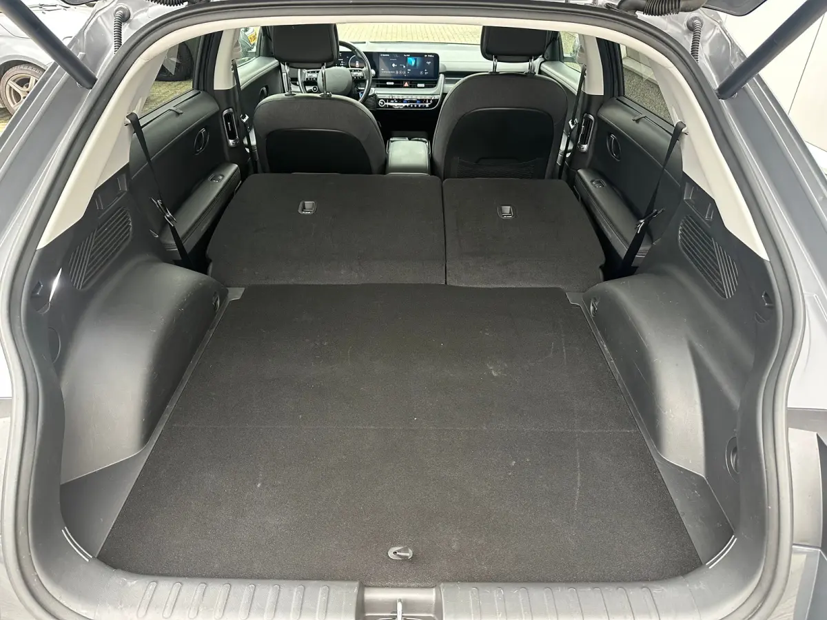 Connect+ 84 kWh | Afneembare trekhaak. | Anti Blokkeer Systeem | Apple Carplay/Android Auto