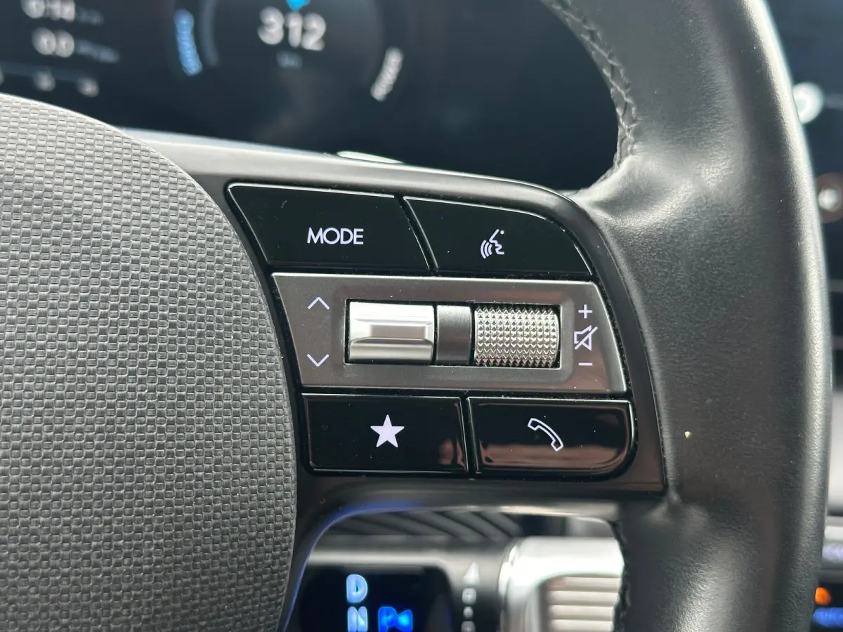 Connect+ 84 kWh | Afneembare trekhaak. | Anti Blokkeer Systeem | Apple Carplay/Android Auto
