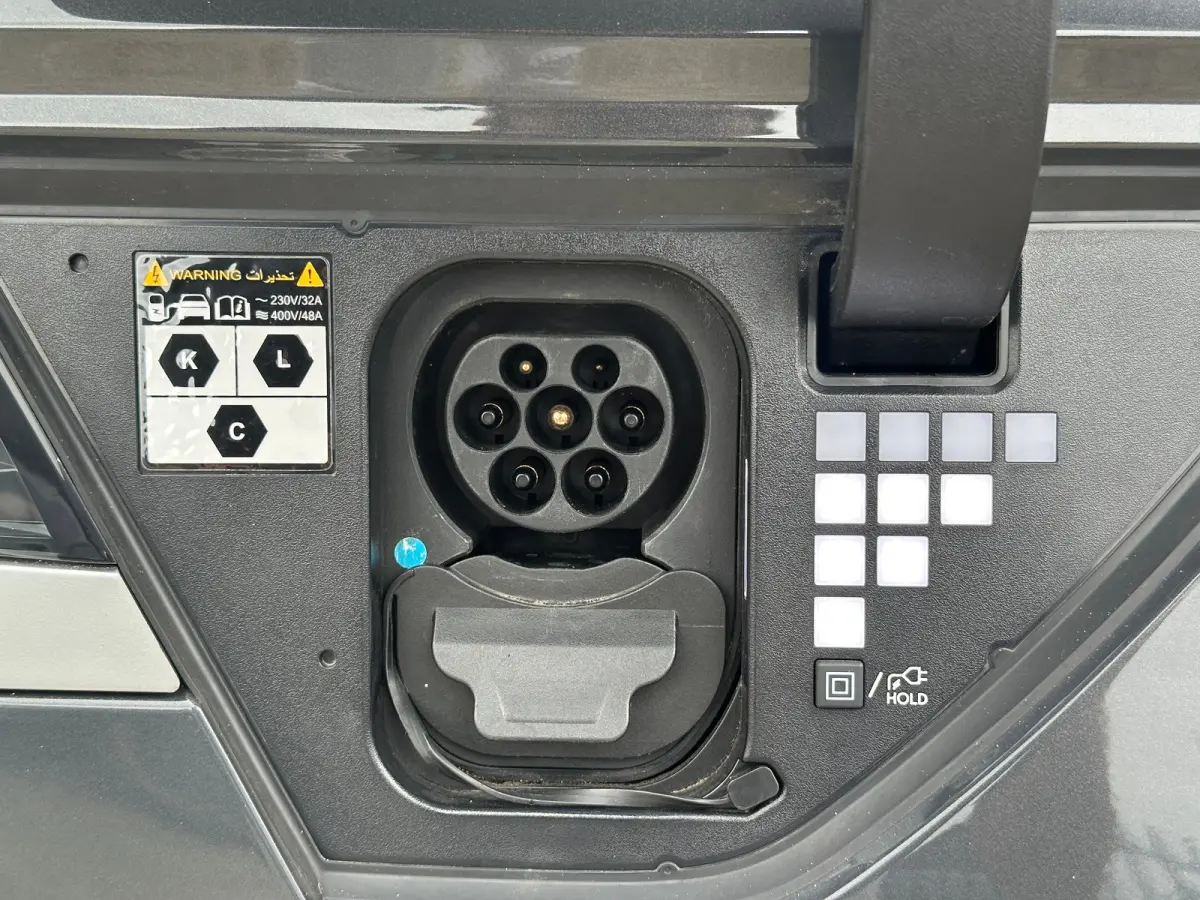 Connect+ 84 kWh | Afneembare trekhaak. | Anti Blokkeer Systeem | Apple Carplay/Android Auto