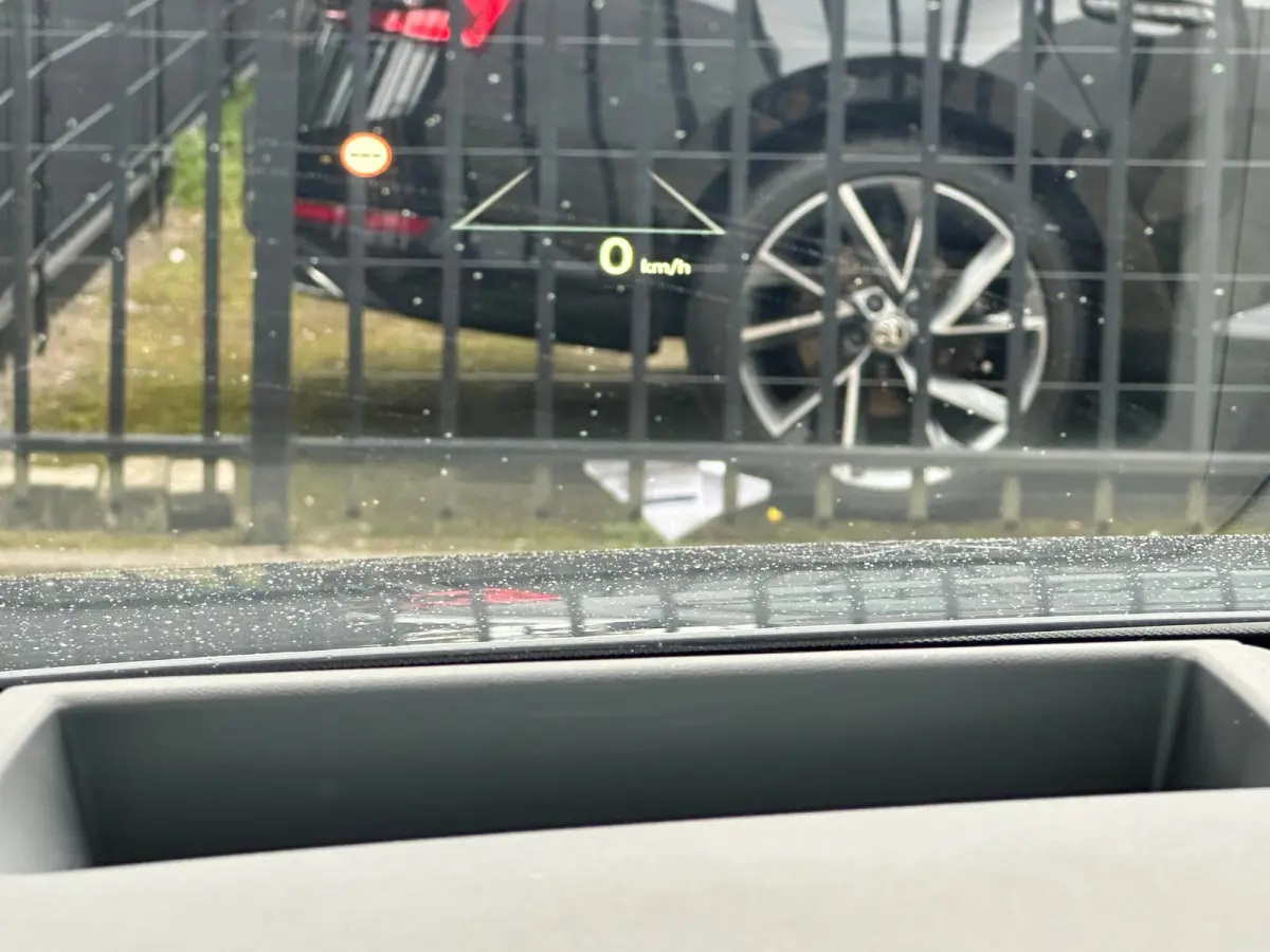 Connect+ 84 kWh | Afneembare trekhaak. | Anti Blokkeer Systeem | Apple Carplay/Android Auto
