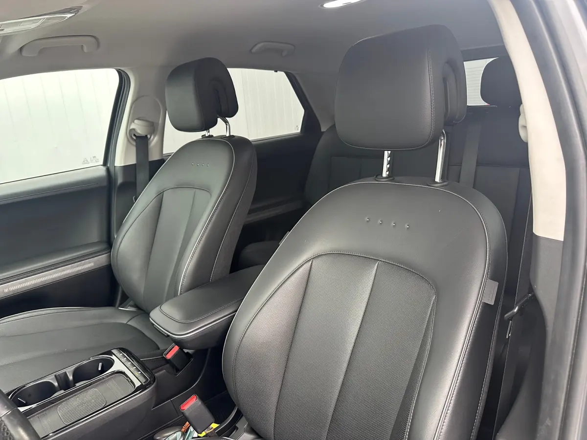 Connect+ 84 kWh | Afneembare trekhaak. | Anti Blokkeer Systeem | Apple Carplay/Android Auto