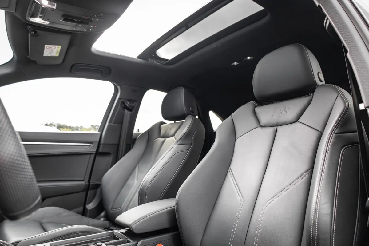 45 TFSIe 245pk PHEV S Edition | 20" LMV | Panoramadak | Leder | Sonos | Memory Stoelen | Apple Carplay/ Android Auto