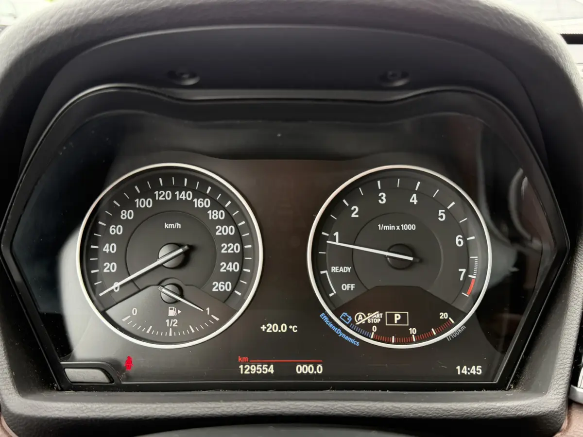 sDrive20i xLine Leder Panoramadak HiFi Pakket Head-Up Display PDC Afn. Trekhaak Sportstoelen 4S Banden