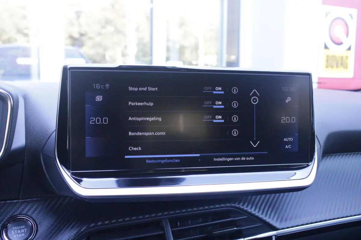 1.2 130PK ALLURE PACK | TREKHAAK AFNEEMBAAR | NAVIGATIE 10" TOUCHSCREEN | APPLE CARPLAY/ANDROID AUTO | ACHTERUITRIJ CAMERA | 3-D INSTRUMENTENPANEEL | CLIMATE CONTROL | CRUISE CONTROL | KEYLE