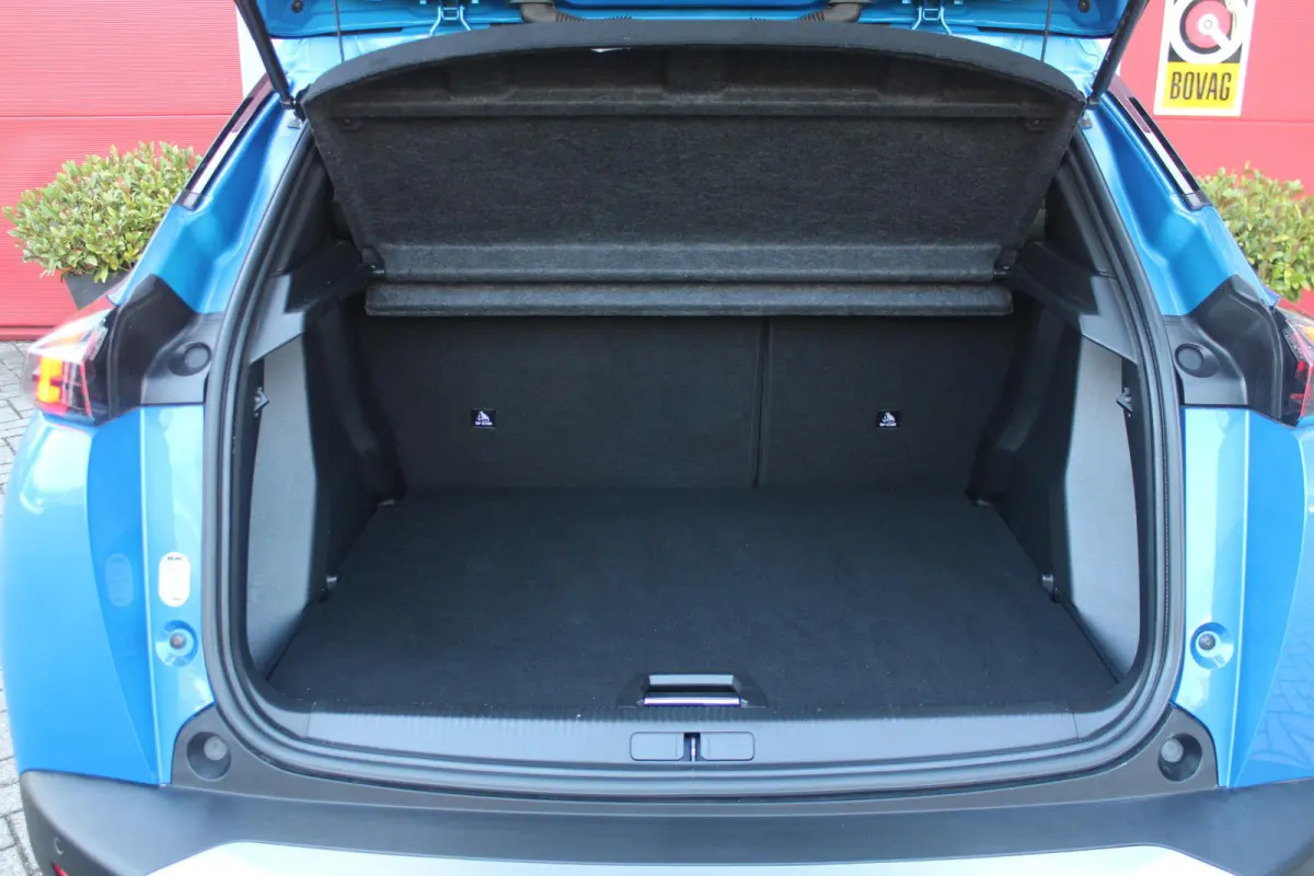 1.2 130PK ALLURE PACK | TREKHAAK AFNEEMBAAR | NAVIGATIE 10" TOUCHSCREEN | APPLE CARPLAY/ANDROID AUTO | ACHTERUITRIJ CAMERA | 3-D INSTRUMENTENPANEEL | CLIMATE CONTROL | CRUISE CONTROL | KEYLE