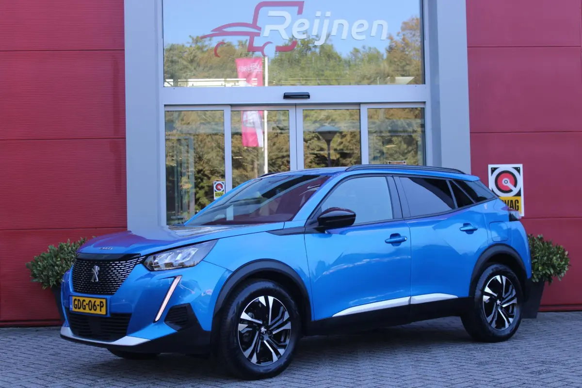 1.2 130PK ALLURE PACK | TREKHAAK AFNEEMBAAR | NAVIGATIE 10" TOUCHSCREEN | APPLE CARPLAY/ANDROID AUTO | ACHTERUITRIJ CAMERA | 3-D INSTRUMENTENPANEEL | CLIMATE CONTROL | CRUISE CONTROL | KEYLE