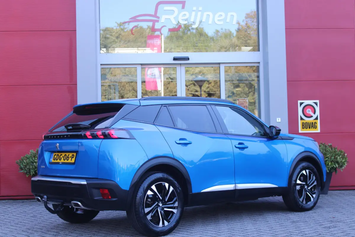 1.2 130PK ALLURE PACK | TREKHAAK AFNEEMBAAR | NAVIGATIE 10" TOUCHSCREEN | APPLE CARPLAY/ANDROID AUTO | ACHTERUITRIJ CAMERA | 3-D INSTRUMENTENPANEEL | CLIMATE CONTROL | CRUISE CONTROL | KEYLE