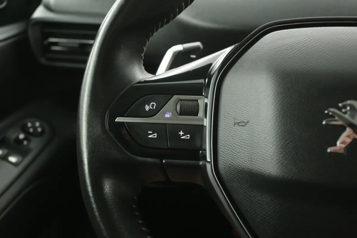 1.5 BlueHDi 131PK EAT8 | Automaat | Clima | Camera | Cruise | Carplay | Navi | Parkeersens.