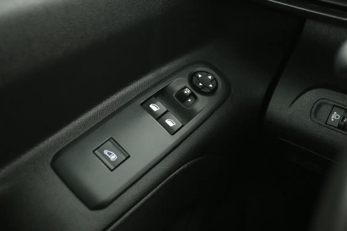 1.5 BlueHDi 131PK EAT8 | Automaat | Clima | Camera | Cruise | Carplay | Navi | Parkeersens.