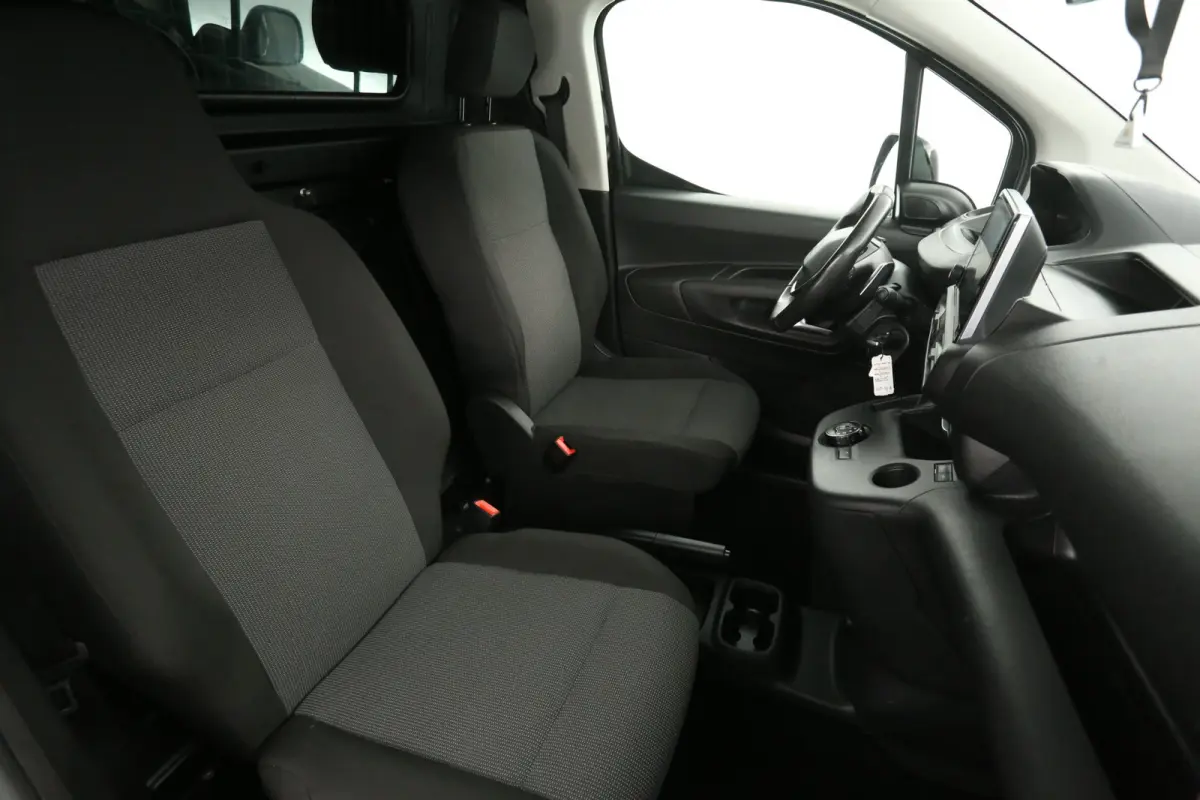 1.5 BlueHDi 131PK EAT8 | Automaat | Clima | Camera | Cruise | Carplay | Navi | Parkeersens.