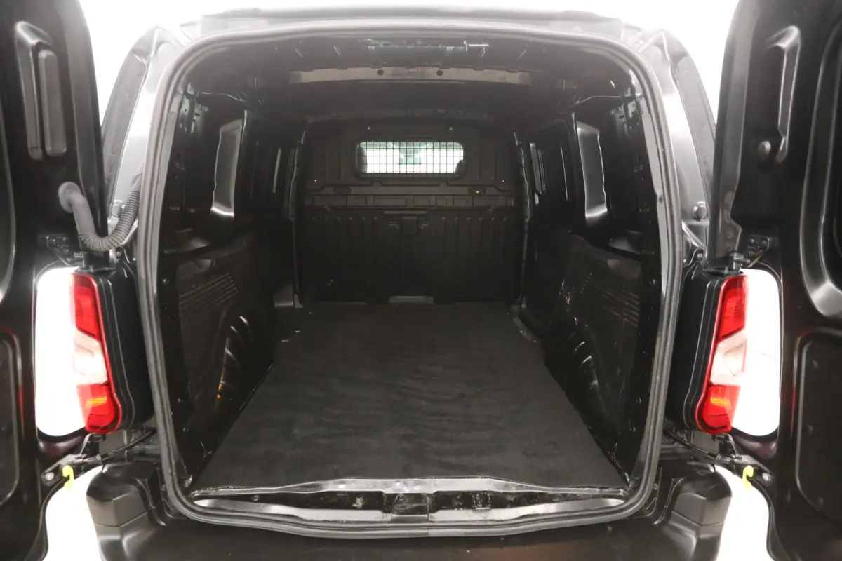 1.5 BlueHDi 131PK EAT8 | Automaat | Clima | Camera | Cruise | Carplay | Navi | Parkeersens.