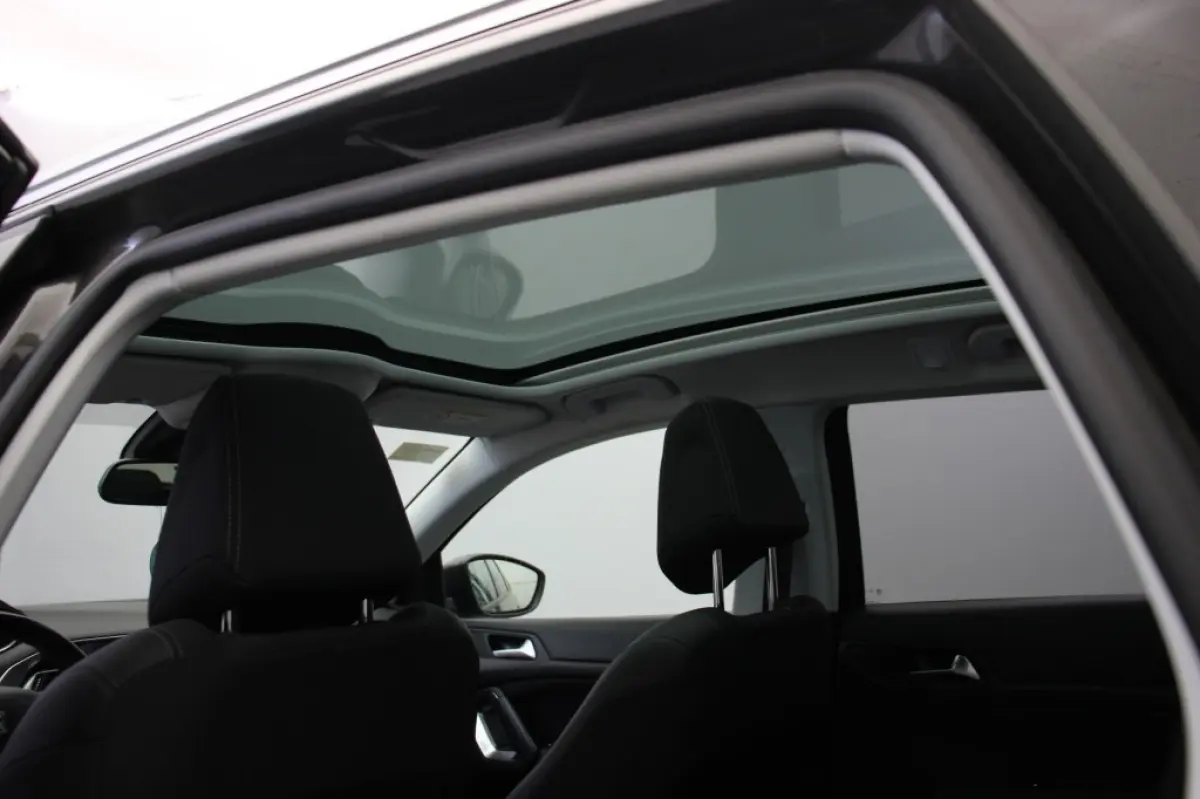 1.2 PureTech Executive - Panorama, Carplay, Trekhaak