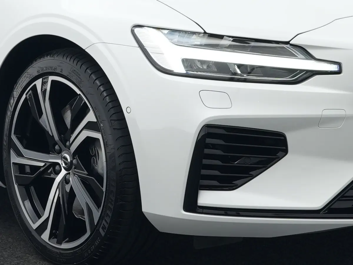 T6 Recharge AWD Ultra Dark | 360° Camera | Bowers & Wilkins Soundsystem | Cruise control adaptief met Stop&Go en stuurhulp