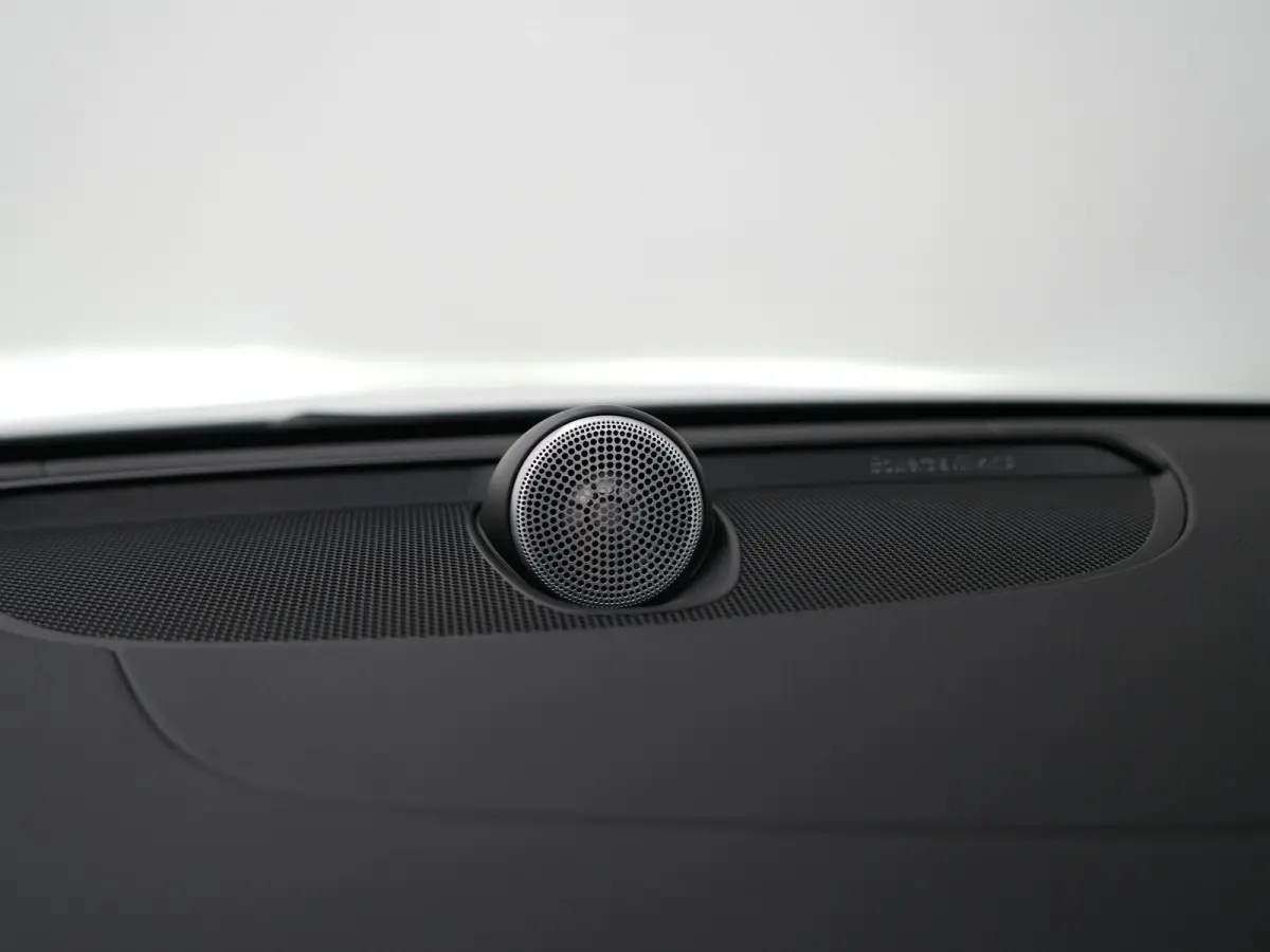 T6 Recharge AWD Ultra Dark | 360° Camera | Bowers & Wilkins Soundsystem | Cruise control adaptief met Stop&Go en stuurhulp