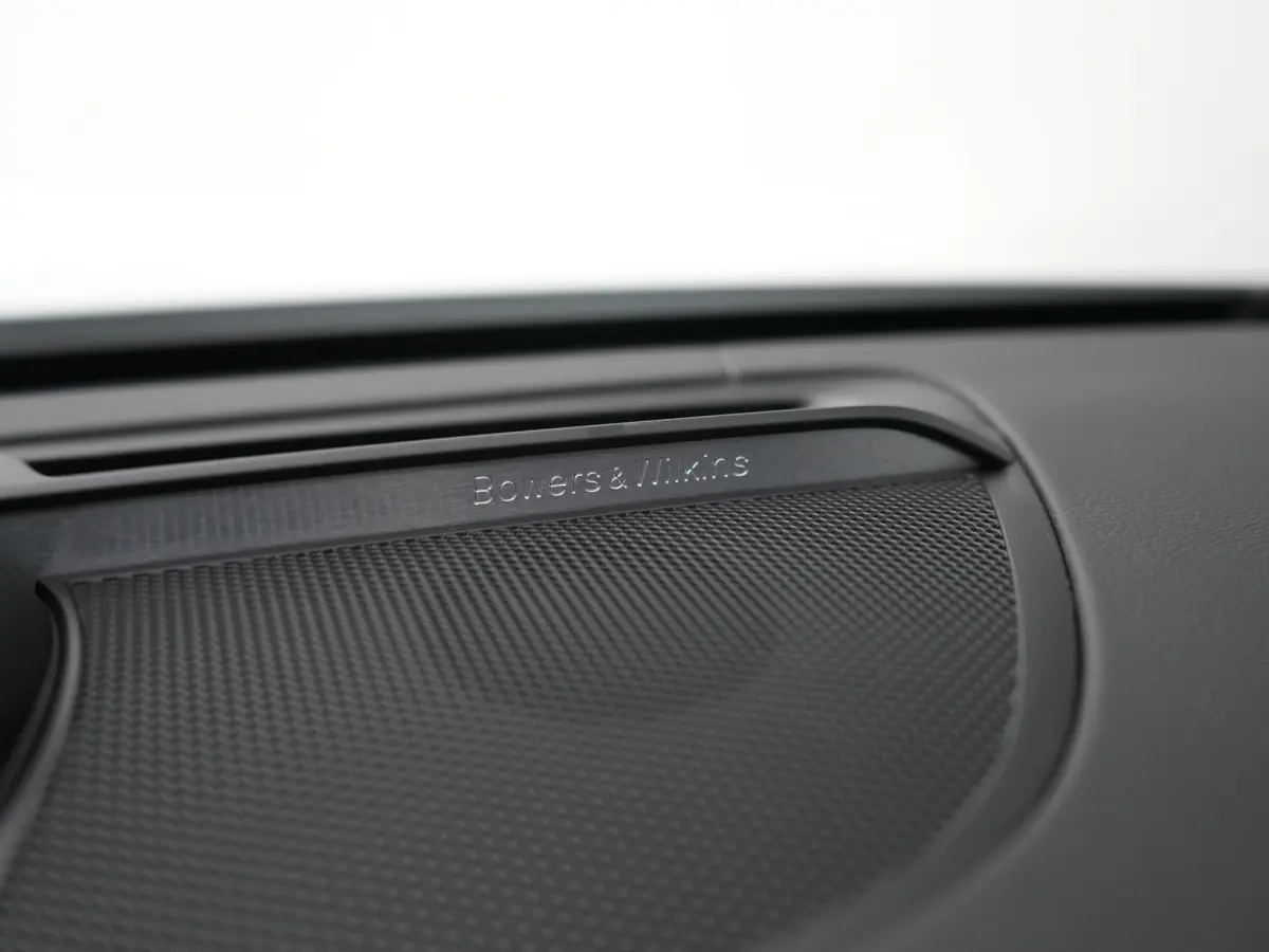T6 Recharge AWD Ultra Dark | 360° Camera | Bowers & Wilkins Soundsystem | Cruise control adaptief met Stop&Go en stuurhulp