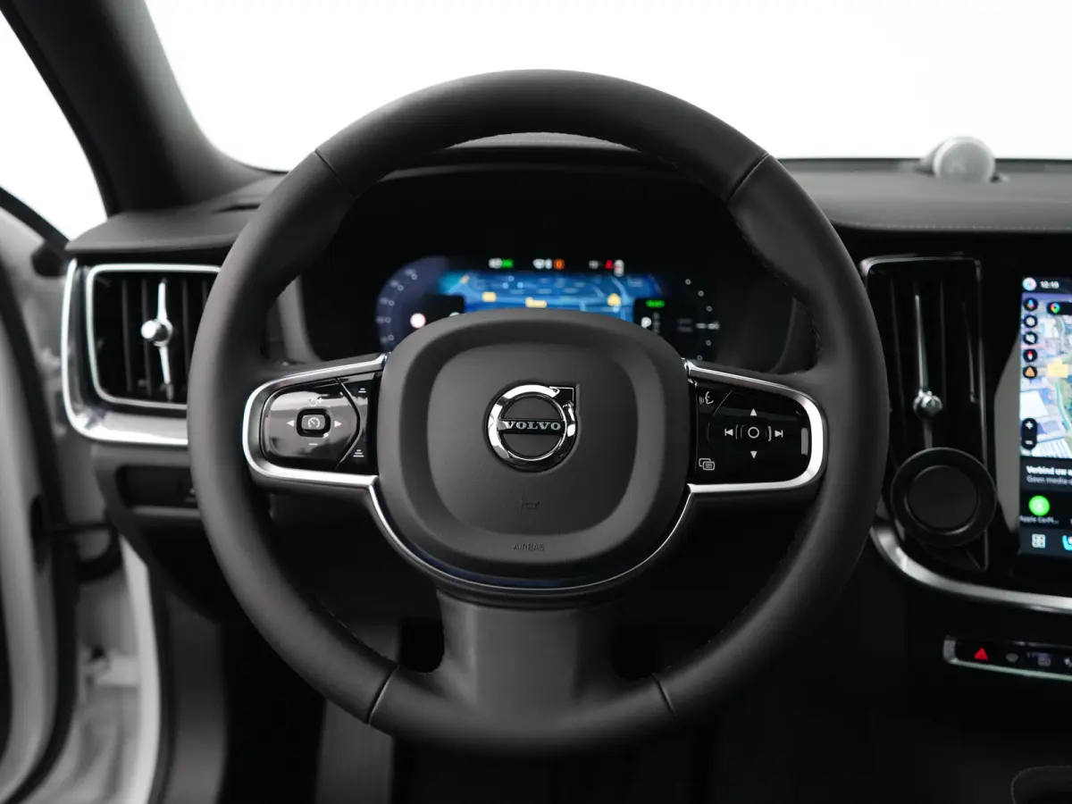 T6 Recharge AWD Ultra Dark | 360° Camera | Bowers & Wilkins Soundsystem | Cruise control adaptief met Stop&Go en stuurhulp