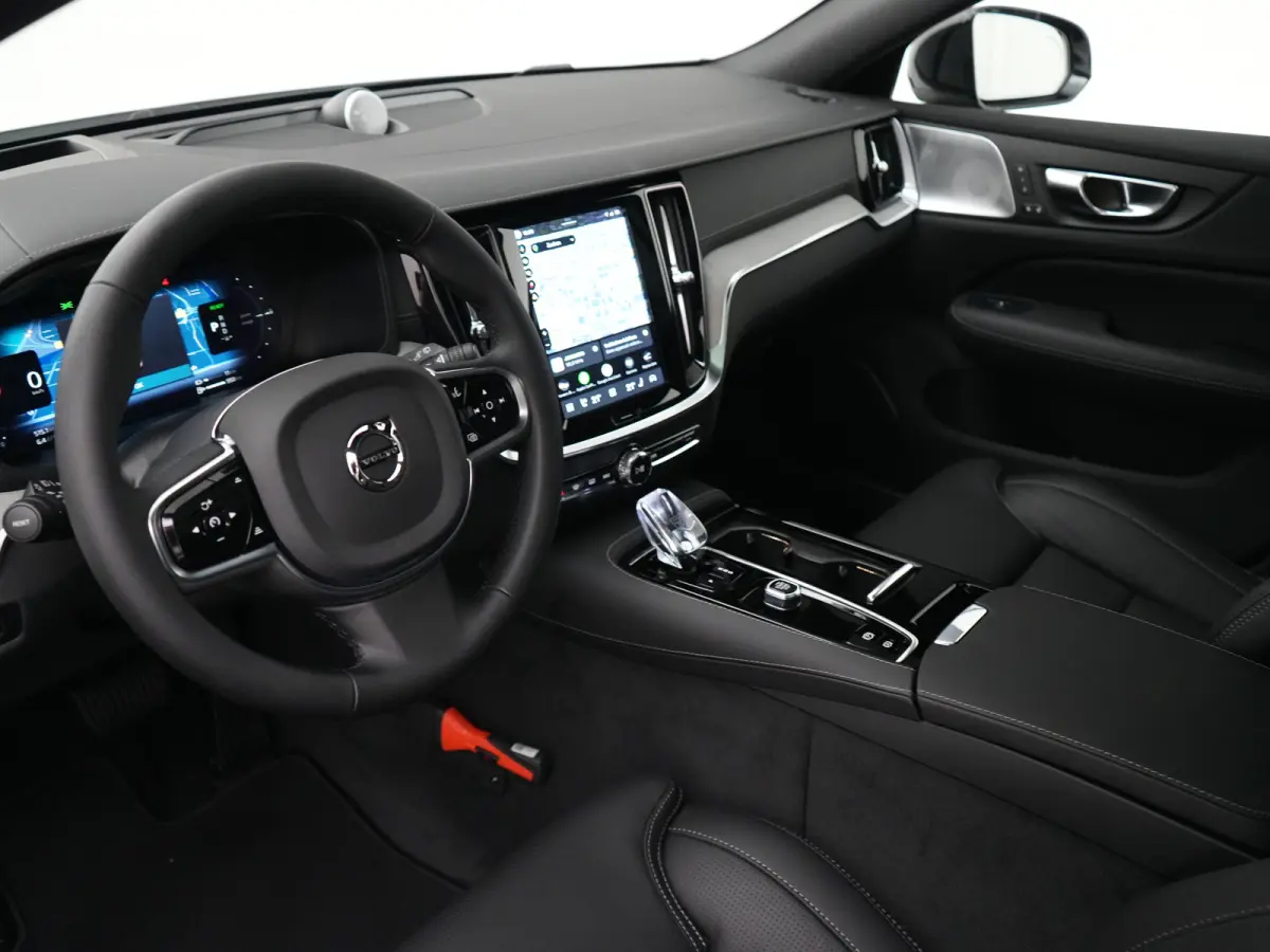 T6 Recharge AWD Ultra Dark | 360° Camera | Bowers & Wilkins Soundsystem | Cruise control adaptief met Stop&Go en stuurhulp