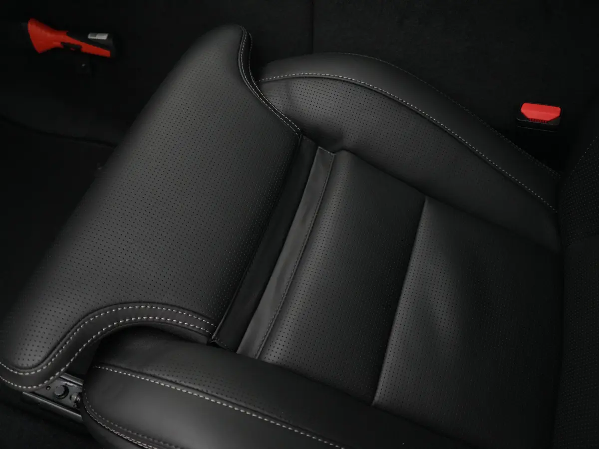 T6 Recharge AWD Ultra Dark | 360° Camera | Bowers & Wilkins Soundsystem | Cruise control adaptief met Stop&Go en stuurhulp