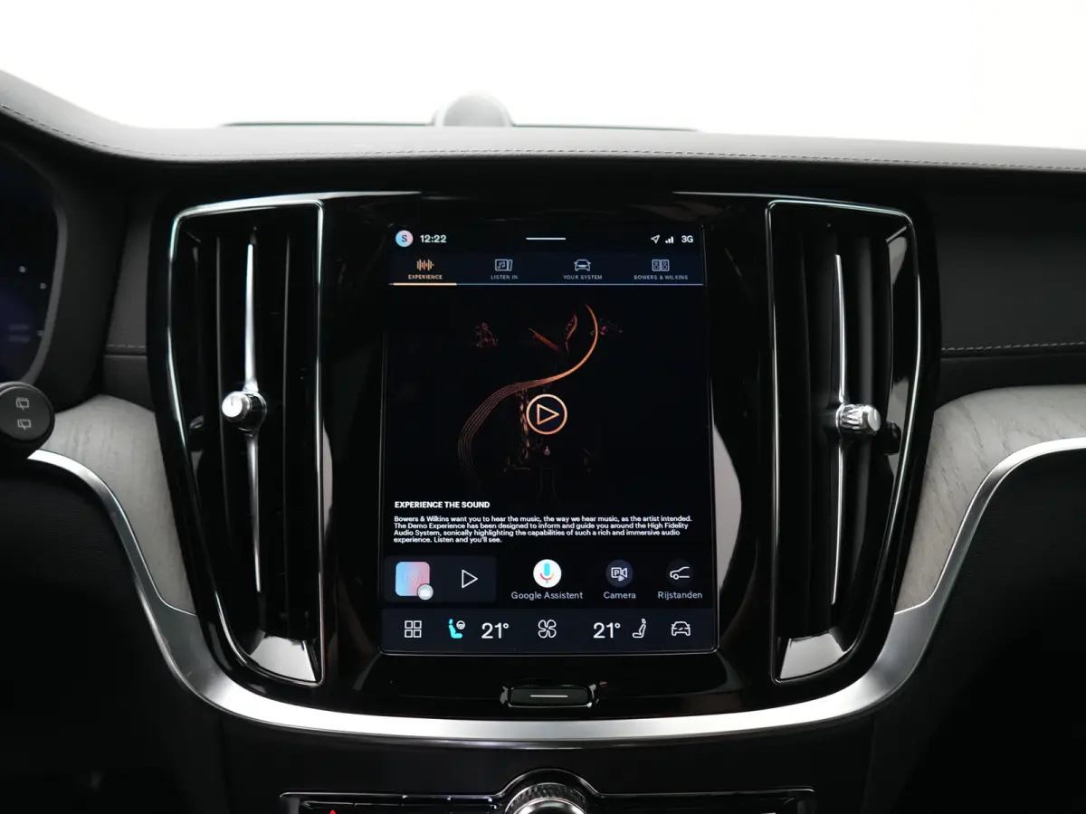 T6 Recharge AWD Ultra Dark | 360° Camera | Bowers & Wilkins Soundsystem | Cruise control adaptief met Stop&Go en stuurhulp