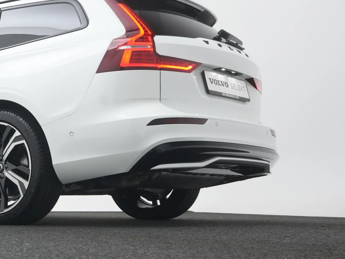 T6 Recharge AWD Ultra Dark | 360° Camera | Bowers & Wilkins Soundsystem | Cruise control adaptief met Stop&Go en stuurhulp