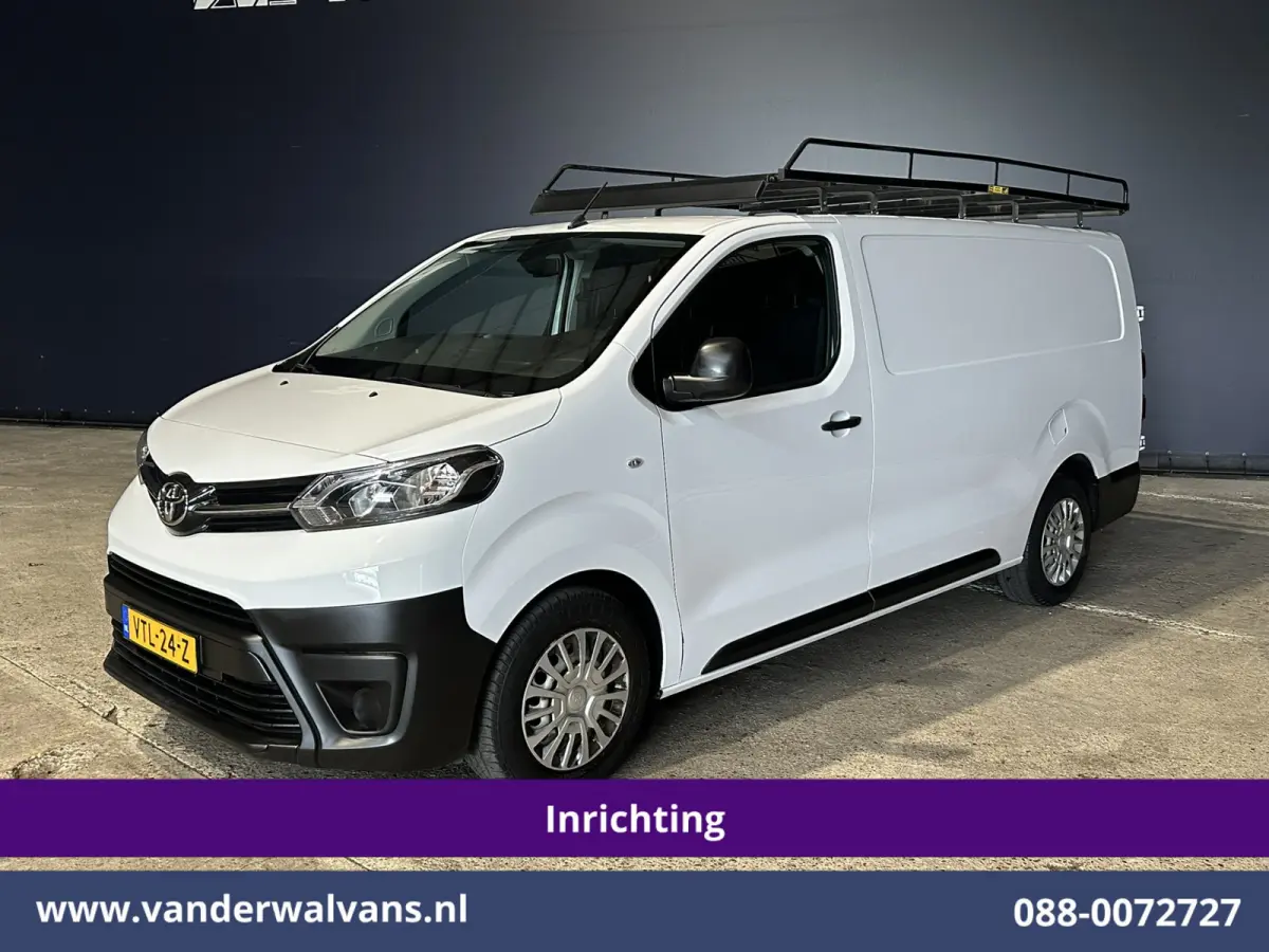 2.0 D-4D 145pk L3H1 Inrichting Euro6 Airco | Camera | Imperiaal | Apple Carplay | Cruisecontrol Android Auto, 2500kg Trekhaak, Bijrijdersbank