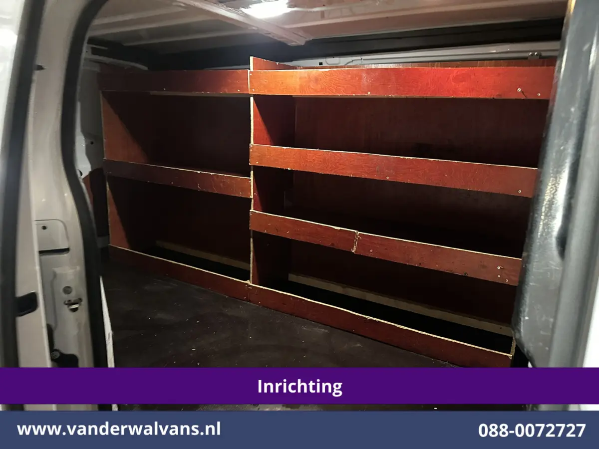 2.0 D-4D 145pk L3H1 Inrichting Euro6 Airco | Camera | Imperiaal | Apple Carplay | Cruisecontrol Android Auto, 2500kg Trekhaak, Bijrijdersbank