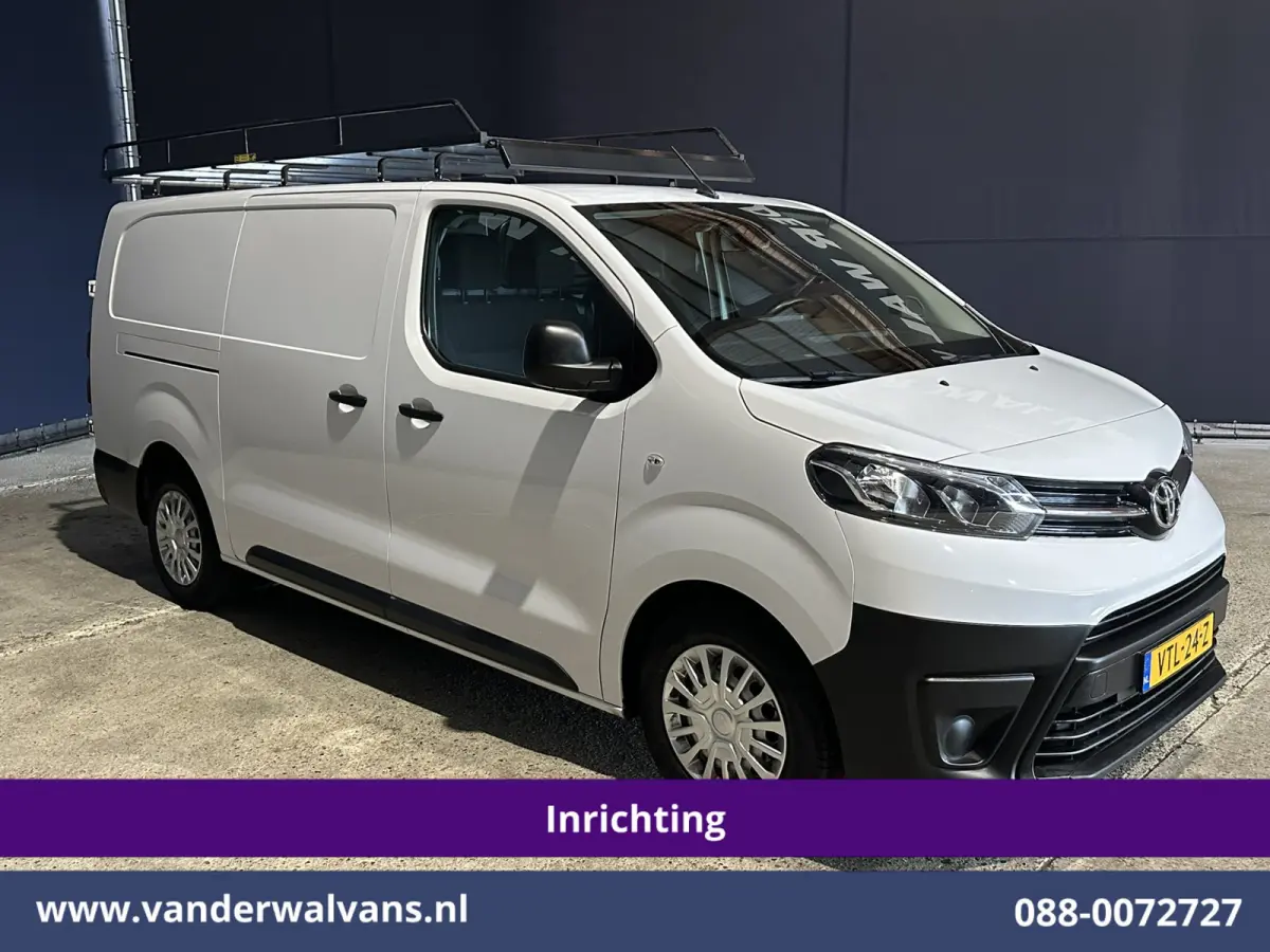 2.0 D-4D 145pk L3H1 Inrichting Euro6 Airco | Camera | Imperiaal | Apple Carplay | Cruisecontrol Android Auto, 2500kg Trekhaak, Bijrijdersbank