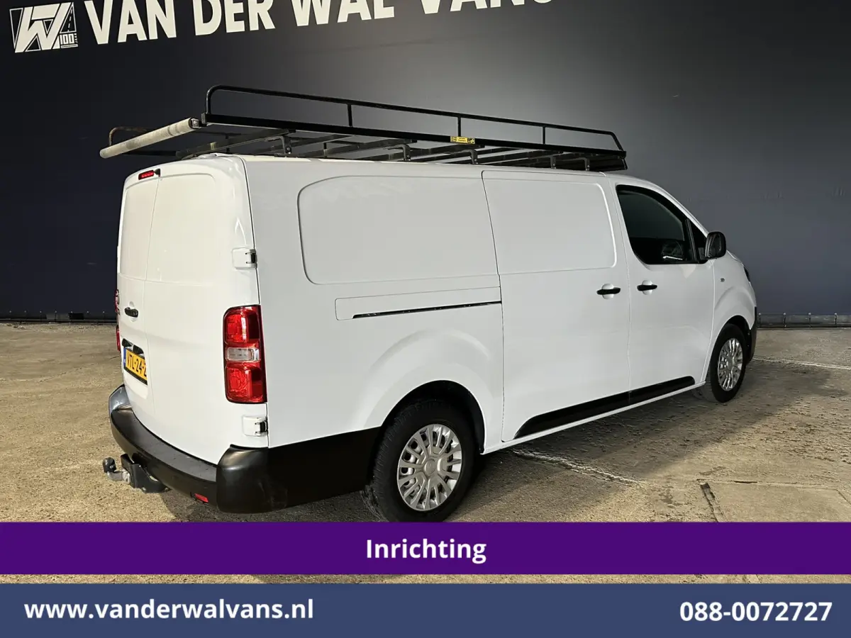 2.0 D-4D 145pk L3H1 Inrichting Euro6 Airco | Camera | Imperiaal | Apple Carplay | Cruisecontrol Android Auto, 2500kg Trekhaak, Bijrijdersbank