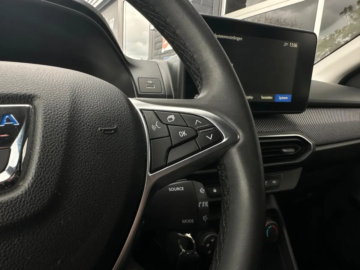 1.0 100 ECO-G Extreme 5p, Airco, CarPlay, Bluetooth, Camera, Cruise, Trekhaak, Navi, PDC, NAP