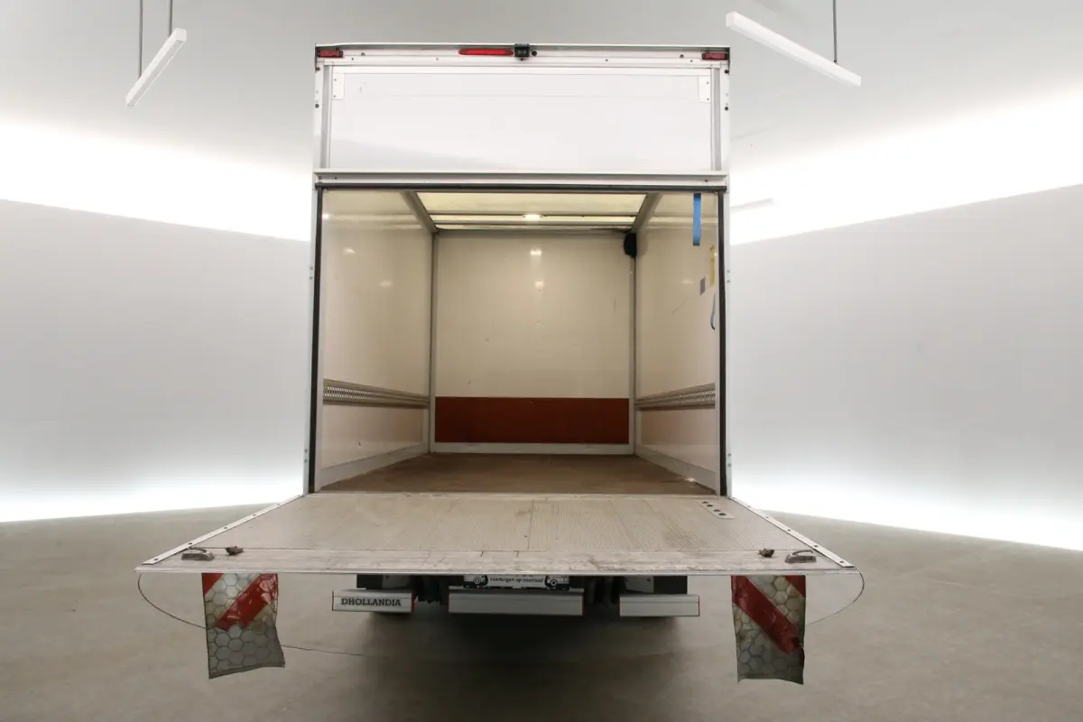 3,5t 2.2 BlueHDI | Bakwagen | Laadklep | Laadbak | Airco | Camera | 3 Zits | Cruise