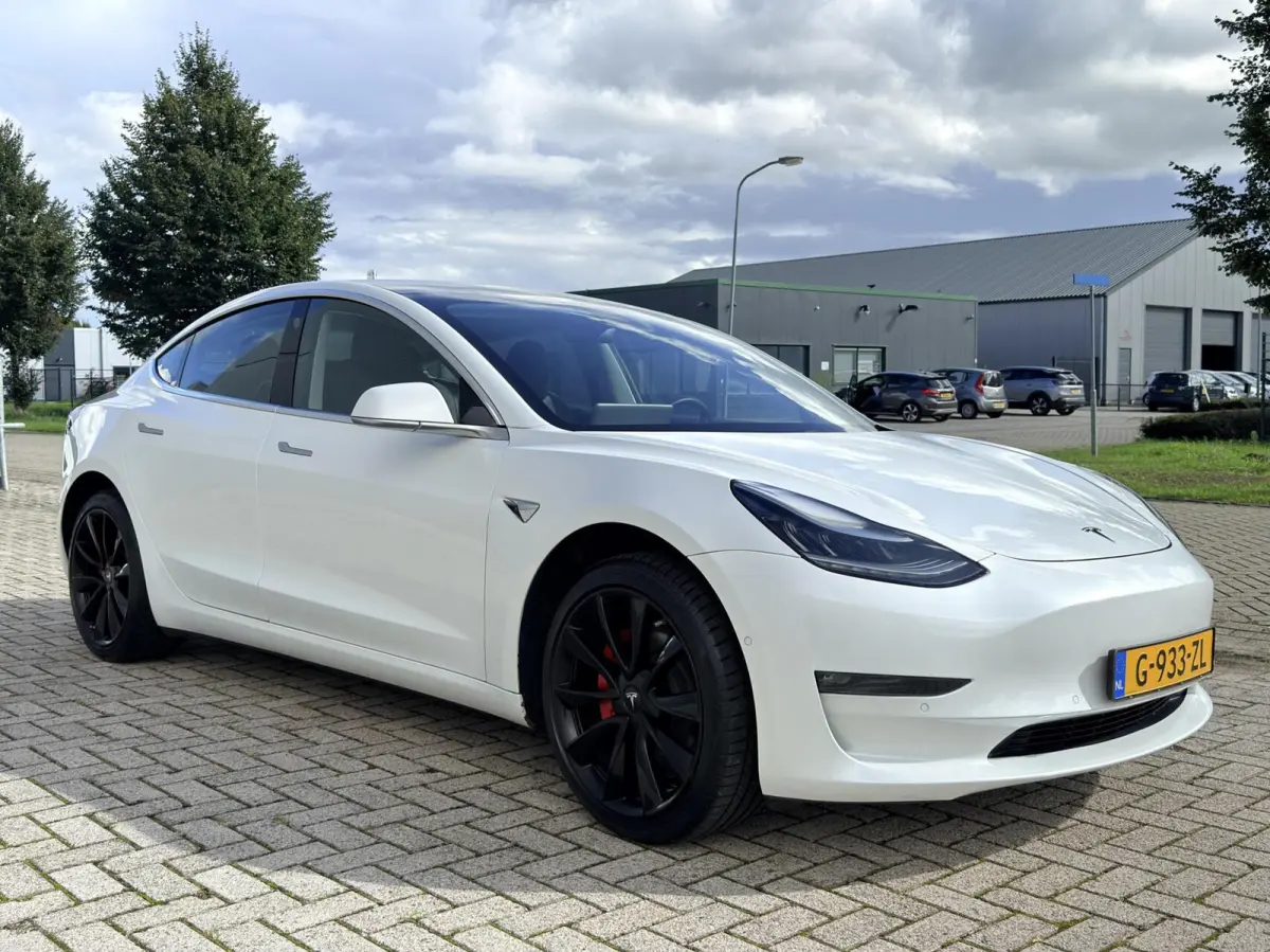 Long Range AWD 75 kWh 1e eig|Autopilot|dealer OH|