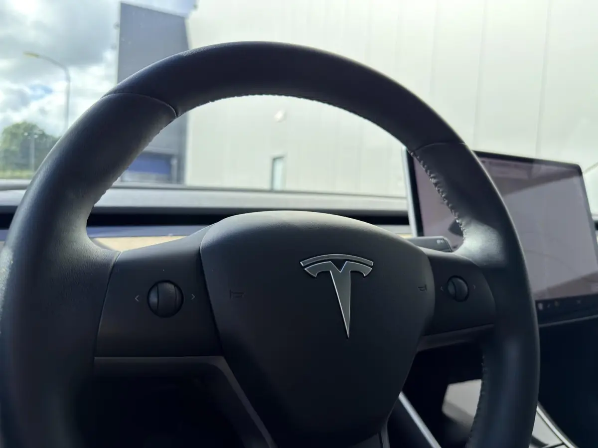 Long Range AWD 75 kWh 1e eig|Autopilot|dealer OH|