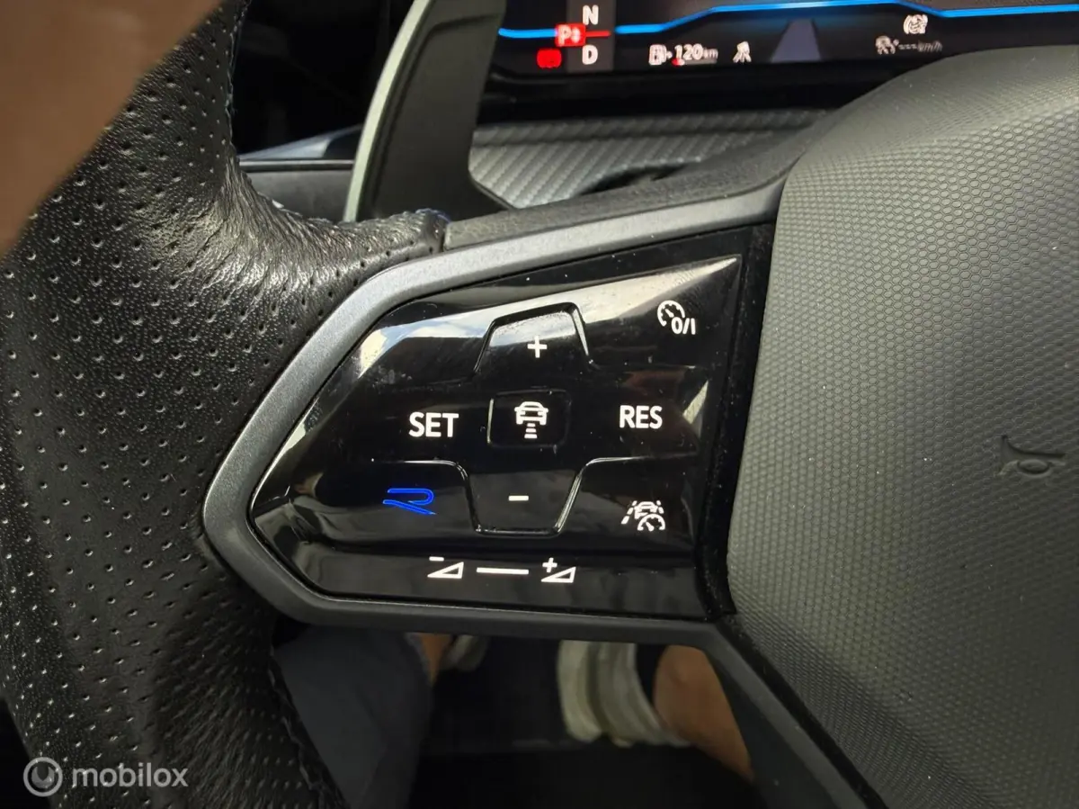 2.0 TSI R 4Motion| AKRAPOVIC| FULL OPTION