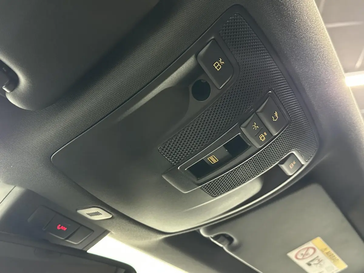 200 Prestige TREKHAAK LEER PANO NAVI CAMERA.