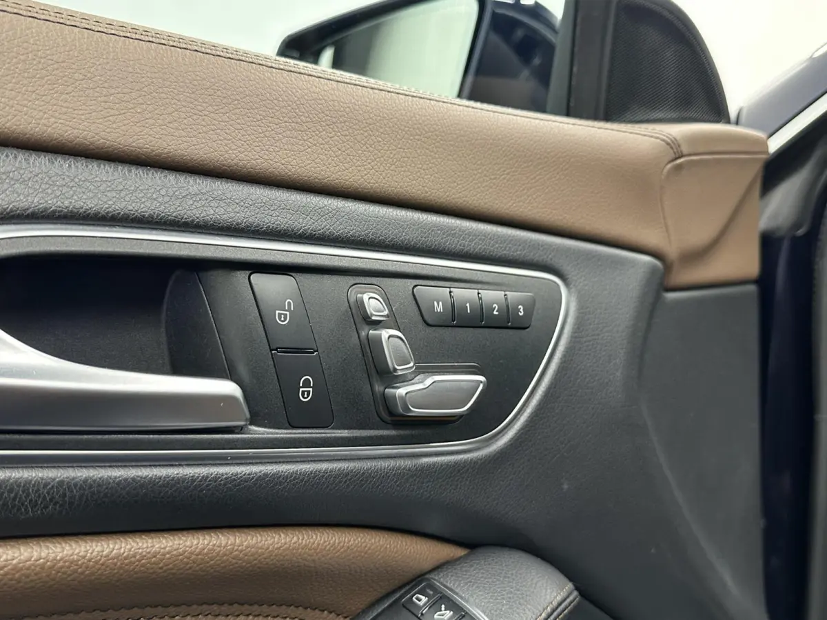 200 Prestige TREKHAAK LEER PANO NAVI CAMERA.