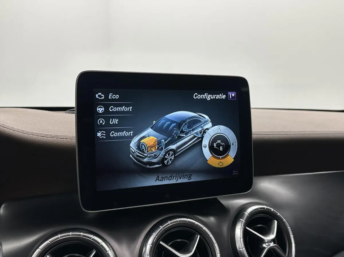 200 Prestige TREKHAAK LEER PANO NAVI CAMERA.