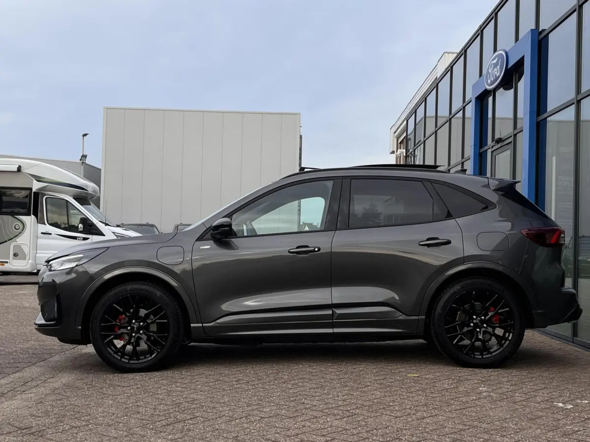 2.5 PHEV ST-Line X 243PK Black Pack €9.500,- Voorraadvoordeel! Elek. Trekhaak Panodak AGR Stoelen Adaptieve Cruise 2100KG Trekgewicht Winterpack Camera Blind-Spot Navi Climate B&O *Complee
