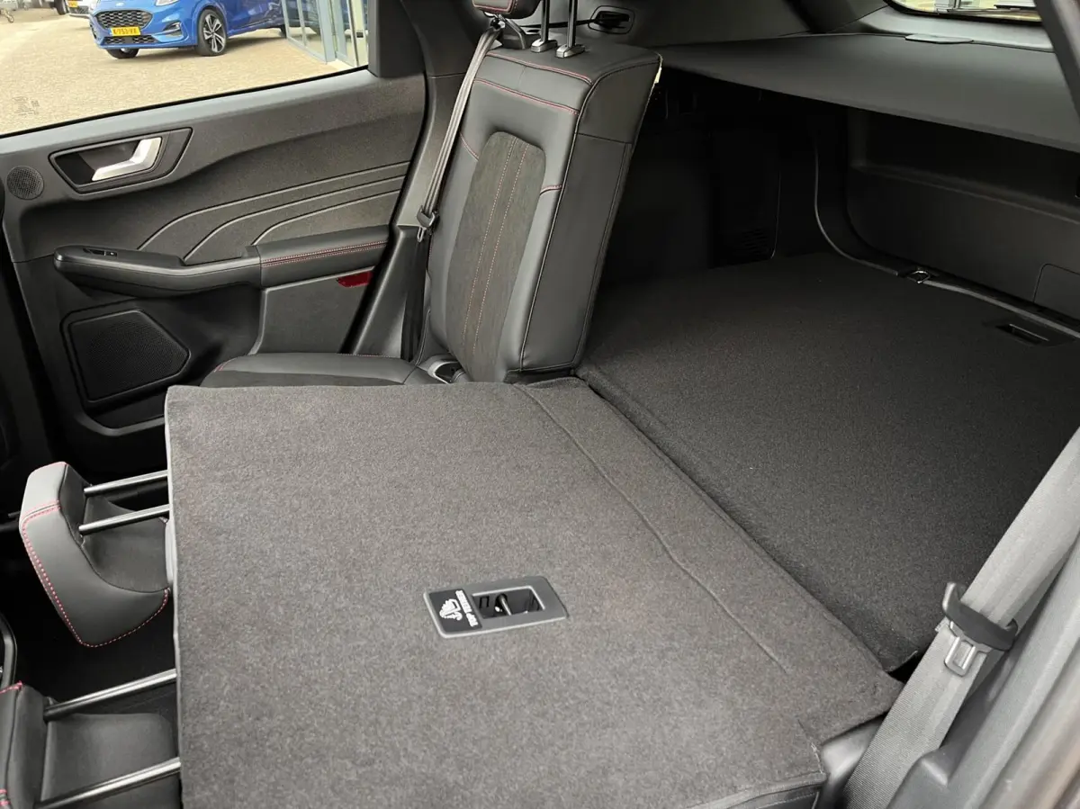 2.5 PHEV ST-Line X 243PK Black Pack €9.500,- Voorraadvoordeel! Elek. Trekhaak Panodak AGR Stoelen Adaptieve Cruise 2100KG Trekgewicht Winterpack Camera Blind-Spot Navi Climate B&O *Complee