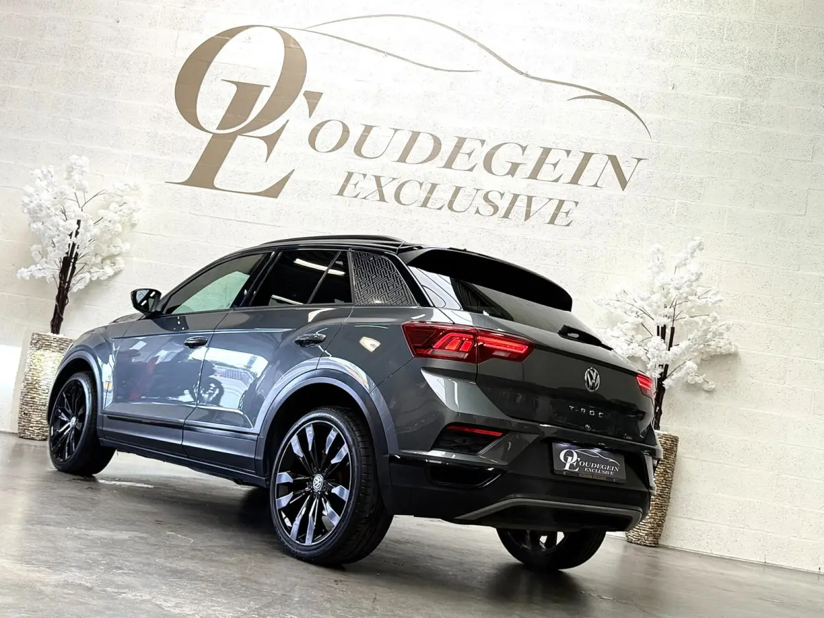 1.5 TSI Sport Business R / PANO / CARPLAY / MODE SPORT / ACC / GARANTIE / LED / DODEHOEK /CAMERA / LUXE LEDER /