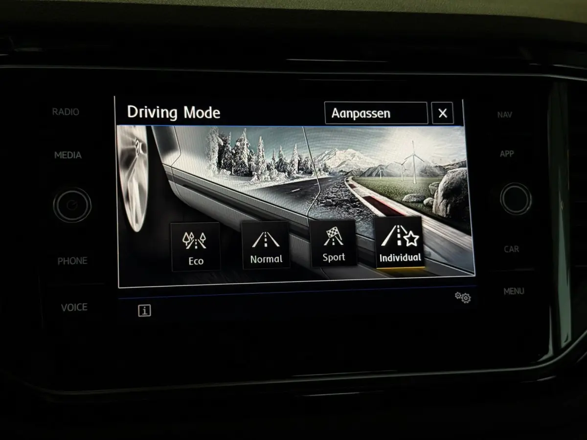 1.5 TSI Sport Business R / PANO / CARPLAY / MODE SPORT / ACC / GARANTIE / LED / DODEHOEK /CAMERA / LUXE LEDER /
