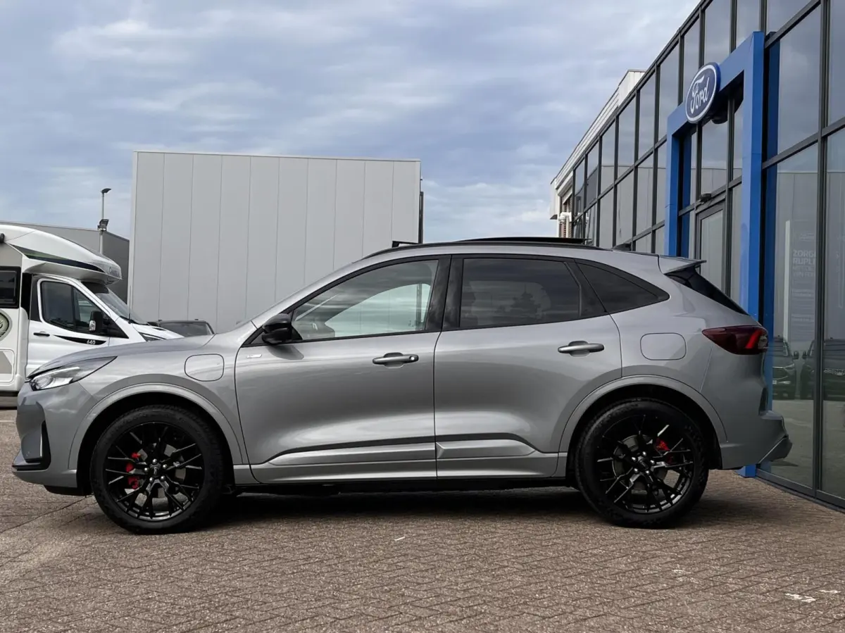 2.5 PHEV ST-Line X 243PK Black Pack €9.500,- Voorraadvoordeel! Elek. Trekhaak Panodak AGR Stoelen Adaptieve Cruise 2100KG Trekgewicht Winterpack Camera Blind-Spot Navi Climate B&O *Complee