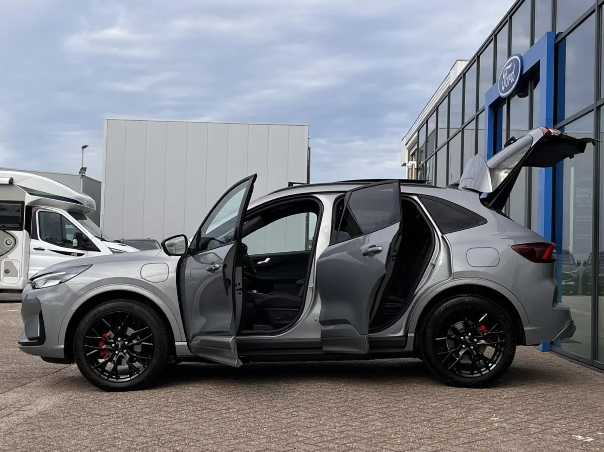 2.5 PHEV ST-Line X 243PK Black Pack €9.500,- Voorraadvoordeel! Elek. Trekhaak Panodak AGR Stoelen Adaptieve Cruise 2100KG Trekgewicht Winterpack Camera Blind-Spot Navi Climate B&O *Complee
