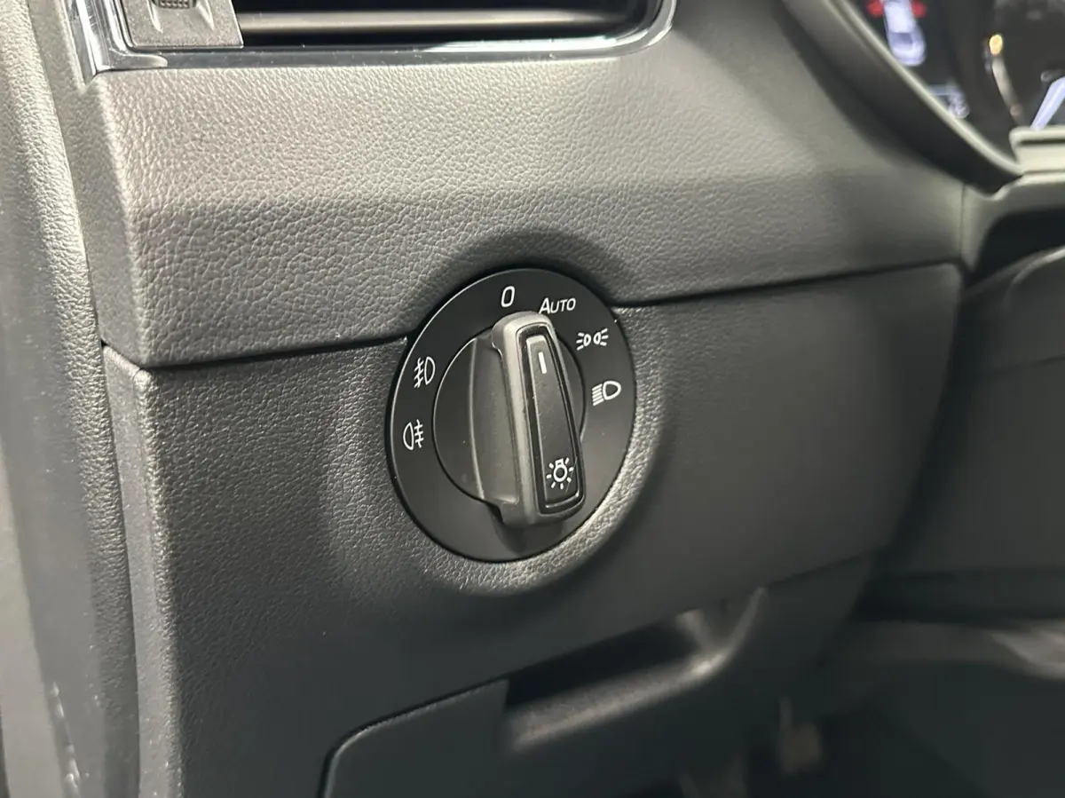 1.0 TSI Greentech Ambition Business NAVI ECC CARPLAY CRUISE STOELVERWARMING.