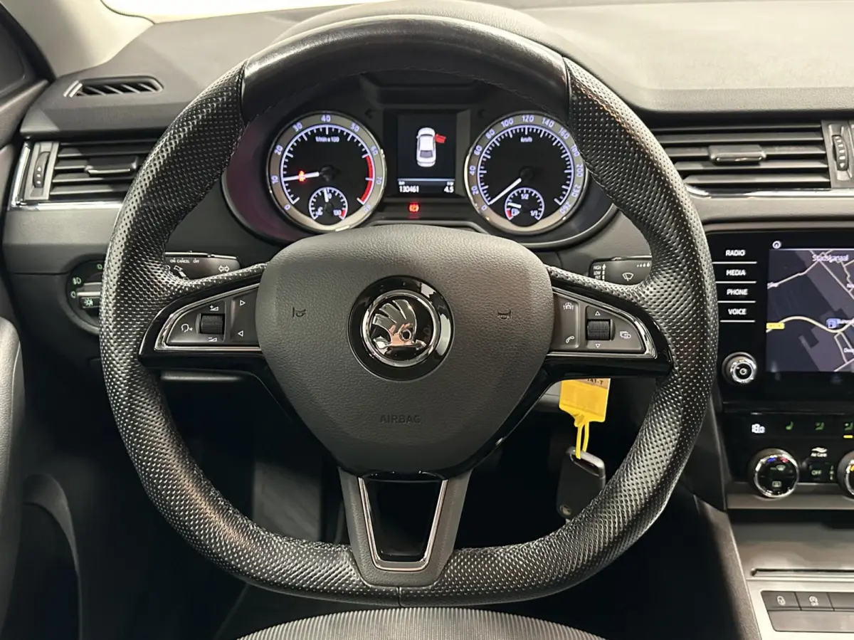 1.0 TSI Greentech Ambition Business NAVI ECC CARPLAY CRUISE STOELVERWARMING.