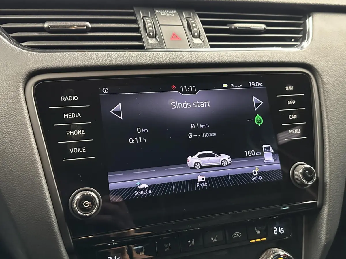 1.0 TSI Greentech Ambition Business NAVI ECC CARPLAY CRUISE STOELVERWARMING.