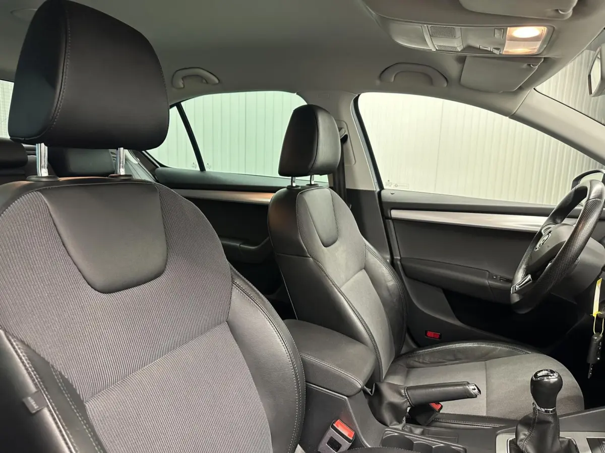 1.0 TSI Greentech Ambition Business NAVI ECC CARPLAY CRUISE STOELVERWARMING.