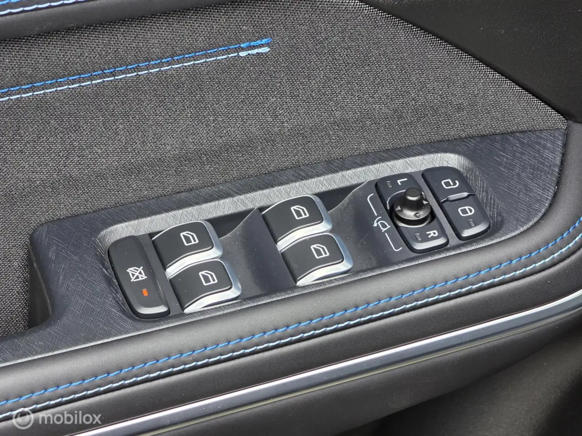 1.5 PHEV BLACK EDITION PANO 360CAM ZWARTE HEMEL