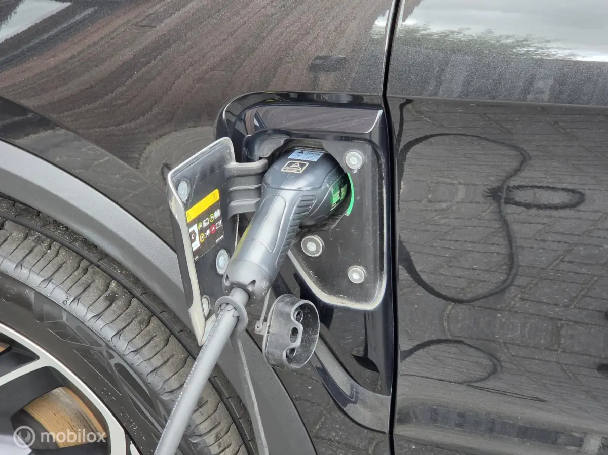1.5 PHEV BLACK EDITION PANO 360CAM ZWARTE HEMEL